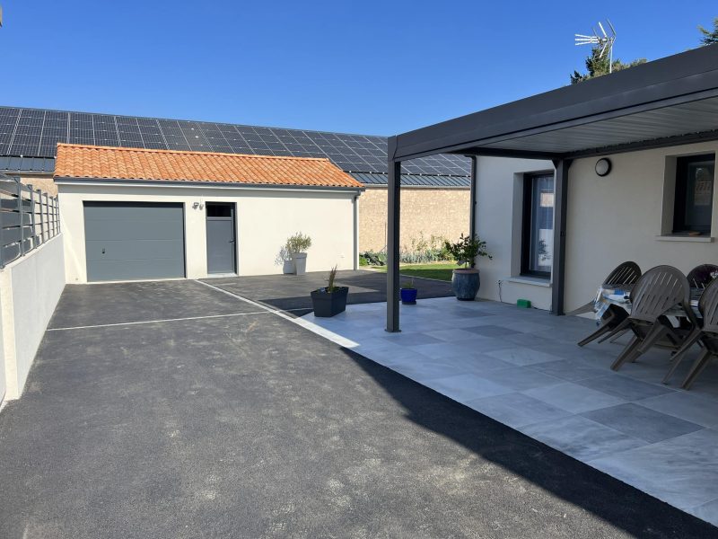 jardin-esthetique-sans-entretien-vieillevigne-terrasse-id2b.JPG